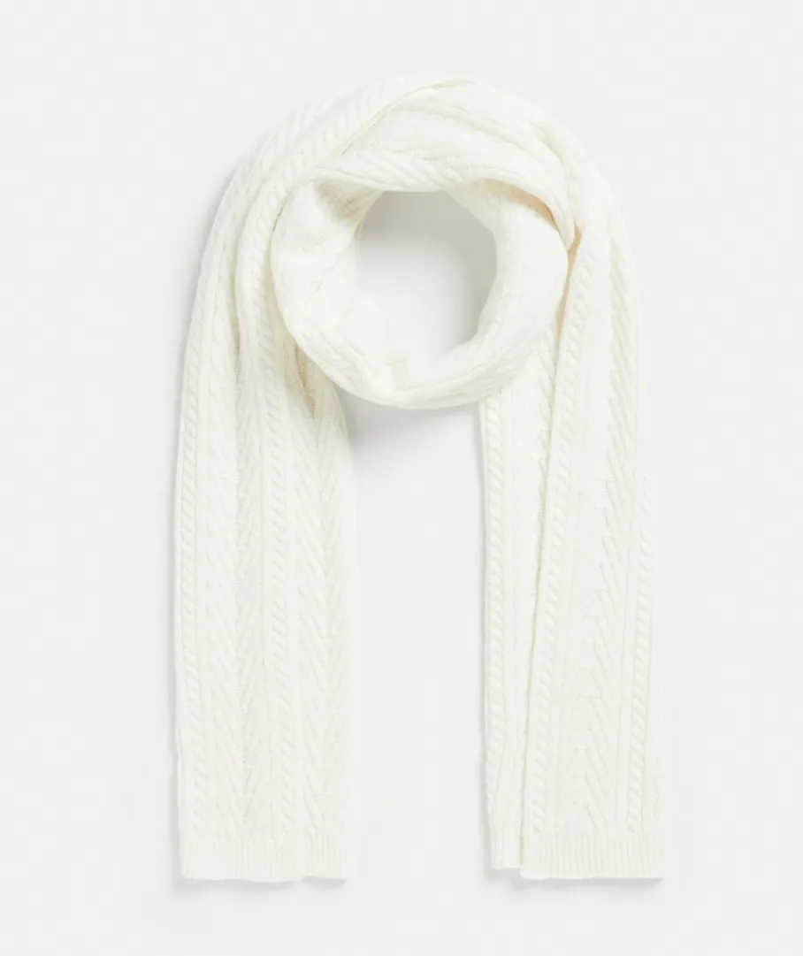 Sussan Knit Accessories|Scarves>Cable Knit Scarf
