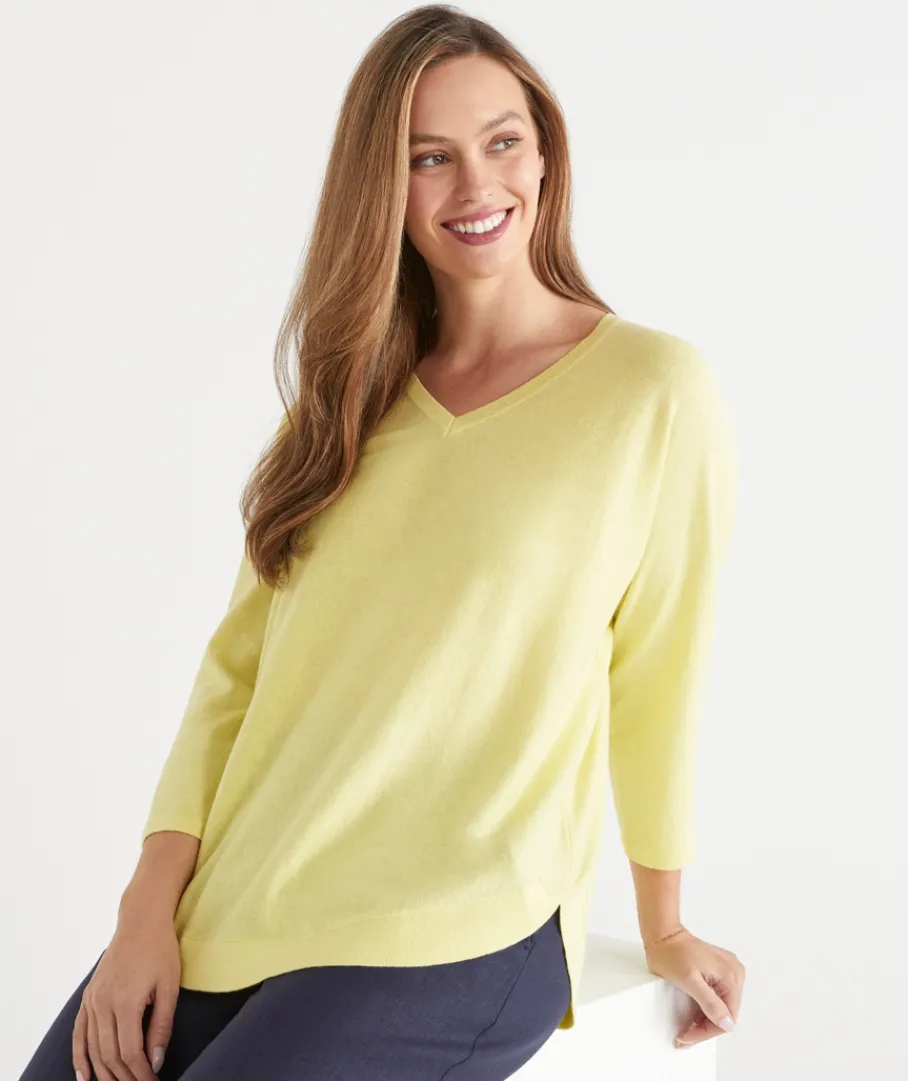 Sussan Knitwear|Tops>Curved Hem V Neck Jumper