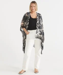 Sussan Wraps & Ponchos>Noir Bloom Serape