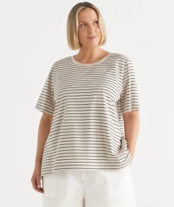 Sussan Tops|T-Shirts><noscript><img width=